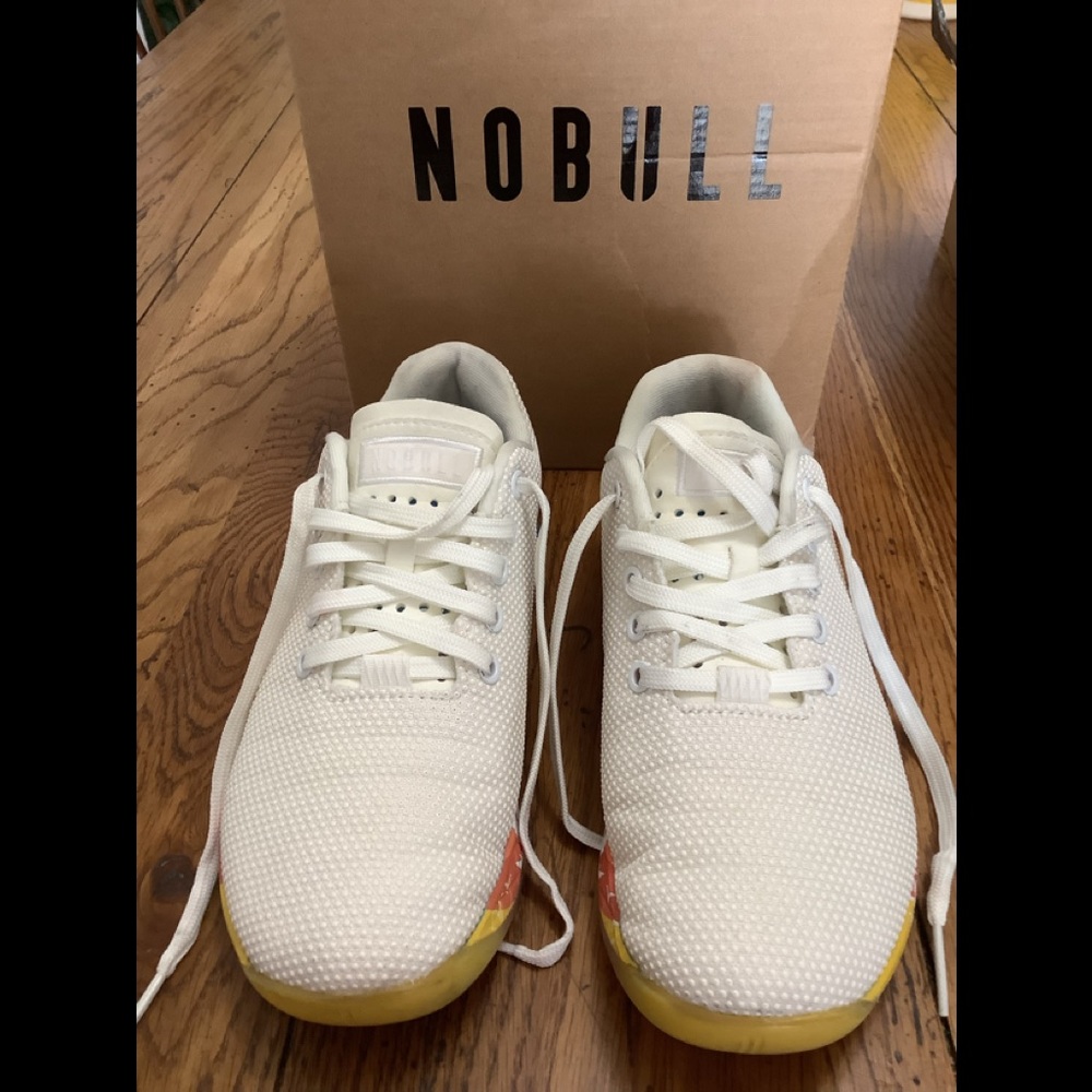 MINT NOBULL SUPERFABRIC TRAINER LOW M7.5/W9. OFF WHITE/GRAPHIC.   Men & Women